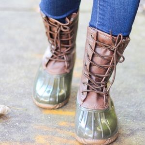 MADDEN GIRL “FLURRYY” DUCK BOOTS - OLIVE GREEN